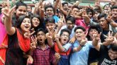 পিছিয়ে যাচ্ছে একাদশ শ্রেণিতে ভর্তি