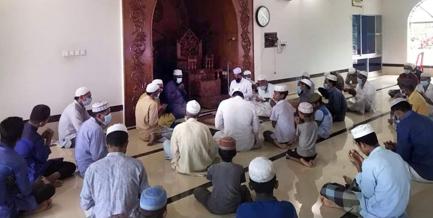 ব্যারিস্টার সালামের উদ্যোগে এম এ হকের মাগফিরাত ও ড. এনামের রোগ মুক্তি কামনায় দোয়া