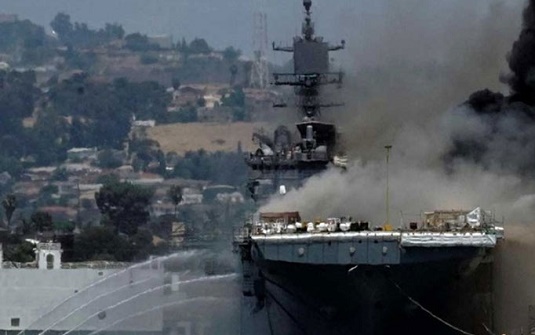 মার্কিন যুদ্ধজাহাজে আগুন : আহত ২১, ব্যাপক ক্ষয়ক্ষতি