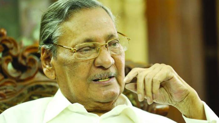একজন এমাজউদ্দীন আহমদ