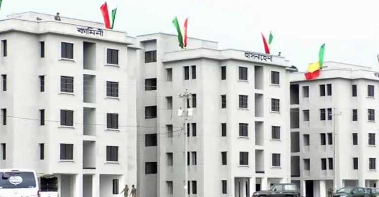 ৬শ’ বস্তিবাসীকে ফ্ল্যাট দিলেন প্রধানমন্ত্রী