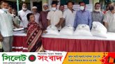 পাঠানপাড়ায় ৫৫০ পরিবারের মধ্যে মাশরাফিয়া ট্রাস্টের খাদ্য বিতরণ