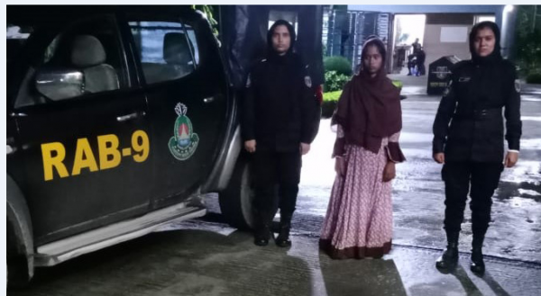 এয়ারপোর্ট বাইপাসে র‌্যাবের অভিযানে নারী মাদক ব্যবসায়ী গ্রেফতার