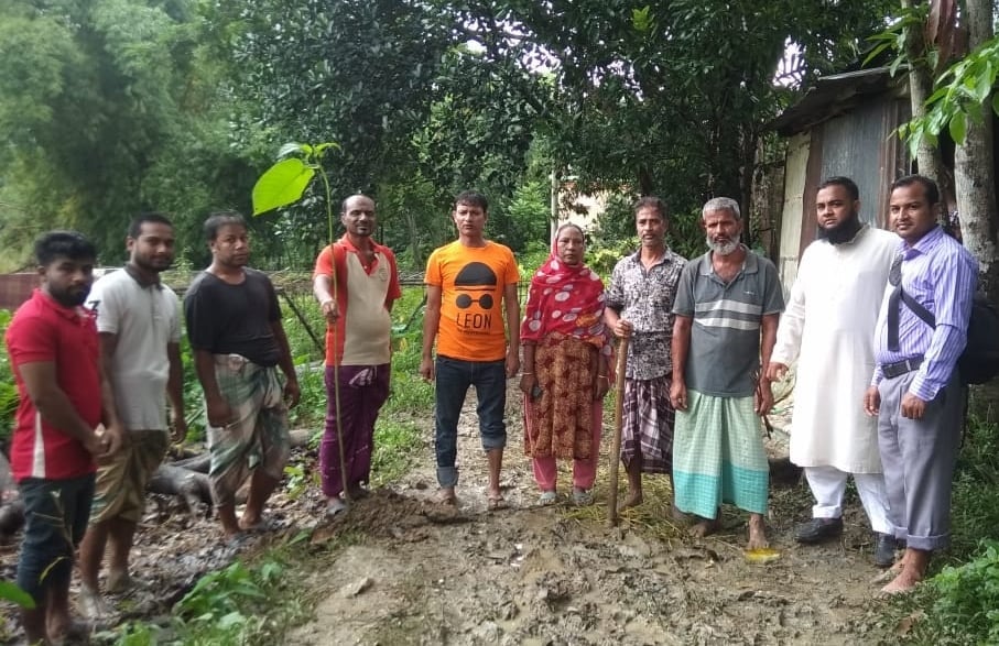 মুজিববর্ষ উপলক্ষে তুরুকখলা হাড়িয়ারচর গ্রাম উন্নয়ন কমিটির বৃক্ষরোপন