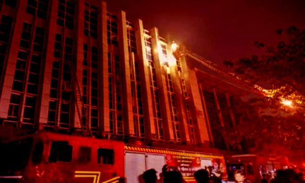 ভারতের গুজরাটে করোনা হাসপাতালে আগুন, মৃত ৮