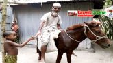 ঘোড়ায় চড়ে ‘ভিক্ষা’ করেন বাচ্চা মিয়া
