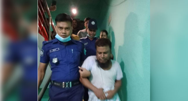 ২ কিশোরী বোনকে ধর্ষণ, ফ্ল্যাটের দরজা ভেঙে আটক করা হলো ধর্ষককে