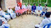 কারাবন্দী দুই নেতার পরিবারের খোঁজ নিলেন বিএনপি নেতা কাইয়ুম চৌধুরী