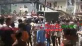 সিলেটে পুলিশের গাড়িতে বিক্ষুব্ধ জনতার হামলা