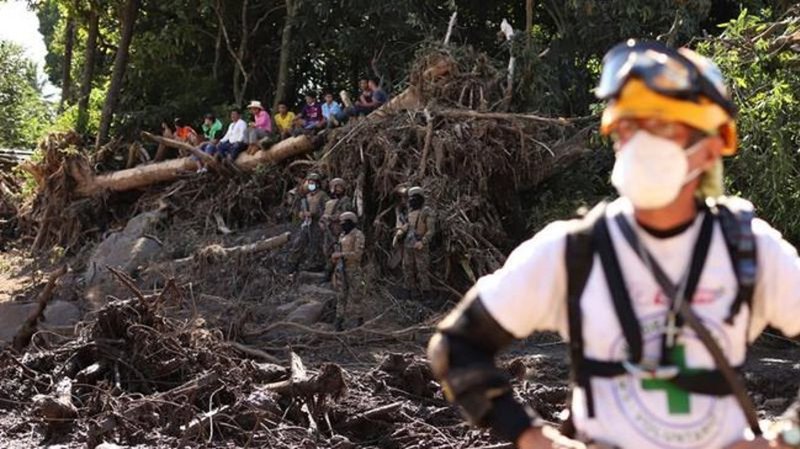 প্রবল বৃষ্টিপাত-ভূমিধসে এল সালভাদরে ৯ জনের মৃত্যু