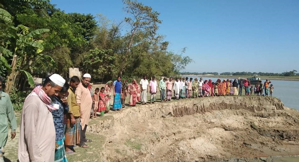 দোয়ারার মাছিমপুর গ্রামে অব্যাহত নদী ভাঙন
