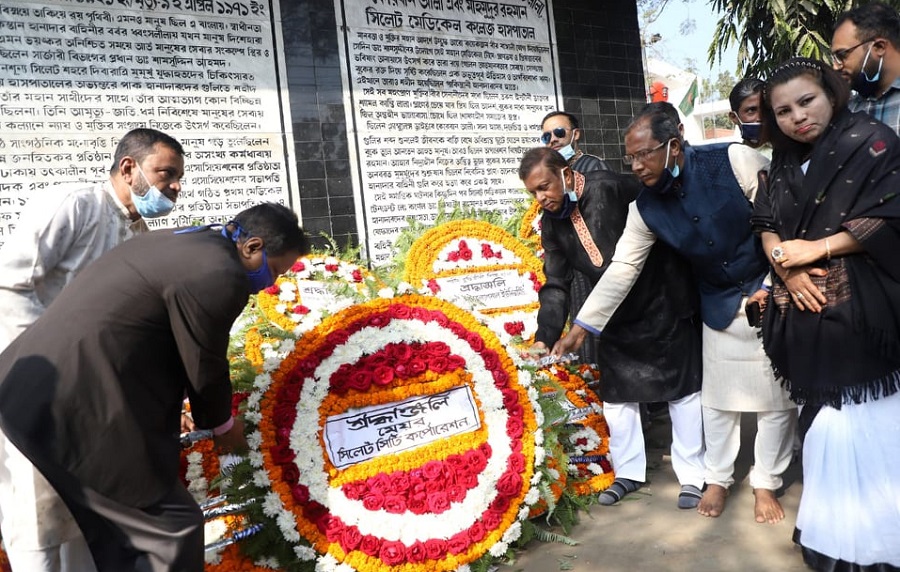 বুদ্ধিজীবী স্মৃতিসৌধে মেয়র আরিফের শ্রদ্ধা জ্ঞাপন