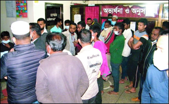 ভুল চিকিৎসায় মৃত্যুর অভিযোগ : স্বজনদের বিশৃঙ্খলা