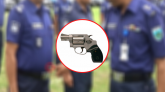 অস্ত্র বিক্রির সময় পুলিশ কনস্টেবল গ্রেপ্তার