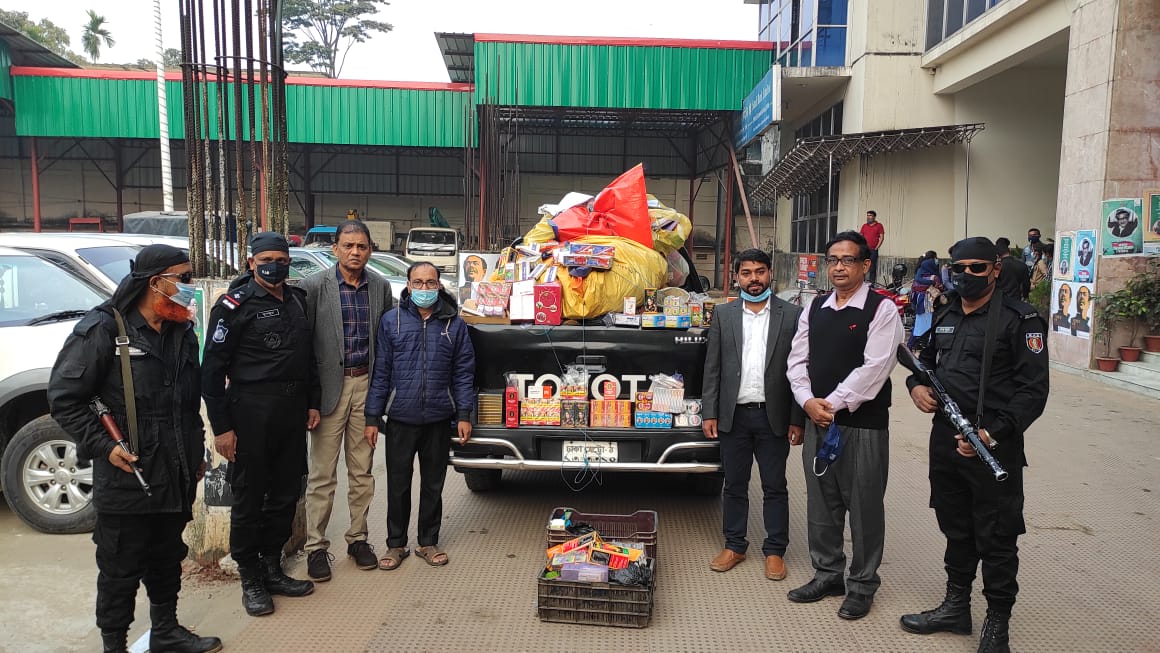 ঔষধ প্রশাসন-সিসিকের যৌথ অভিযান : যৌন উত্তেজক ঔষধ জব্দ