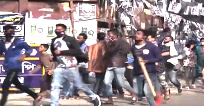 চসিক নির্বাচন : খুন, হামলা আর সংঘর্ষের মাঝে ভোটগ্রহণ