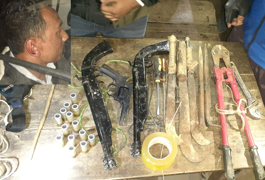 বিয়ানীবাজার থেকে আগ্নেয়াস্ত্র’সহ তিন ডাকাত আটক