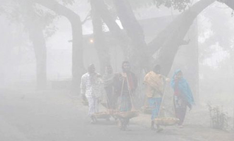 মাসের শুরুতে শৈত্যপ্রবাহ, শেষে বজ্রঝড়ের আশংকা