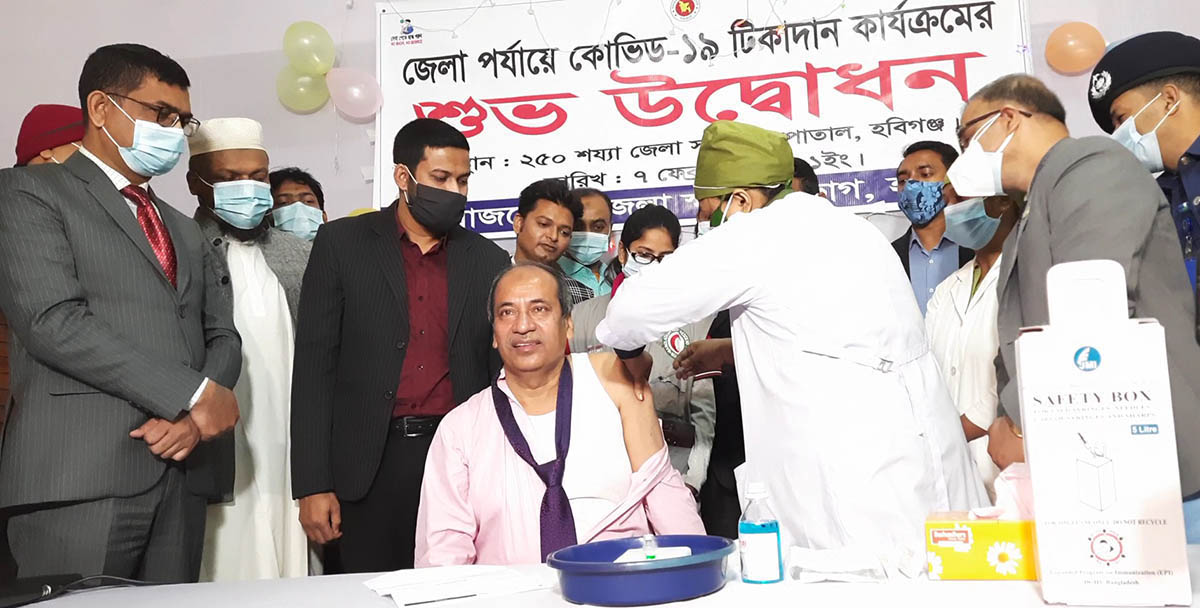 প্রথম দিনে সিলেট বিভাগে করোনার টিকা নিলেন ২৩৯৬ জন