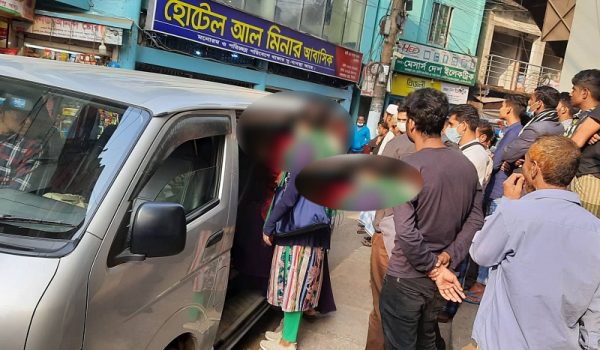 নগরীর লালবাজারস্থ হোটেল আল মিনার থেকে নারী-পুরুষসহ আটক ৪