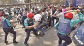 ছাত্রদল-পুলিশ সংঘর্ষে প্রেসক্লাব রণক্ষেত্র