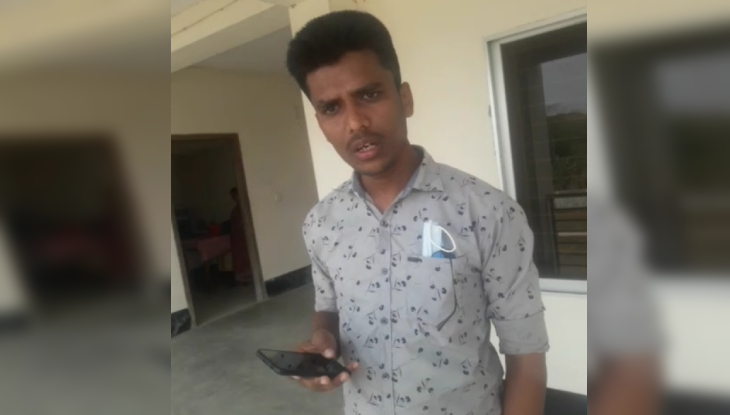 বরগুনায় এলজিইডি অফিসে ডেকে নিয়ে সাংবাদিকদের মারধর