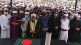মা-বাবার কবরের পাশে ব্যারিস্টার মওদুদের লাশ দাফন