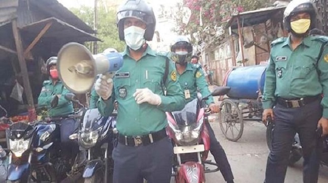 স্বাস্থ্যবিধি নিশ্চিত করতে আজ থেকে মাঠে নামছে পুলিশ