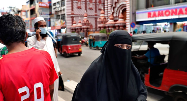 শ্রীলঙ্কায় বোরকা নিষিদ্ধের প্রস্তাব মন্ত্রিসভায় অনুমোদন