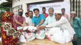 গোয়াইনঘাটে শামসুর রহমান ফাউন্ডেশনের উপহার সামগ্রী পেল ২শ’ পরিবার