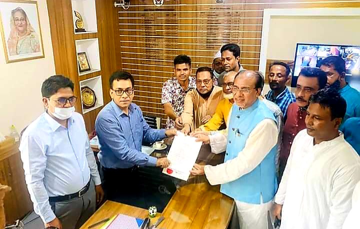 সিলেট-৩ আসনের উপনির্বাচনে মনোনয়নপত্র জমা দিয়েছেন আতিক