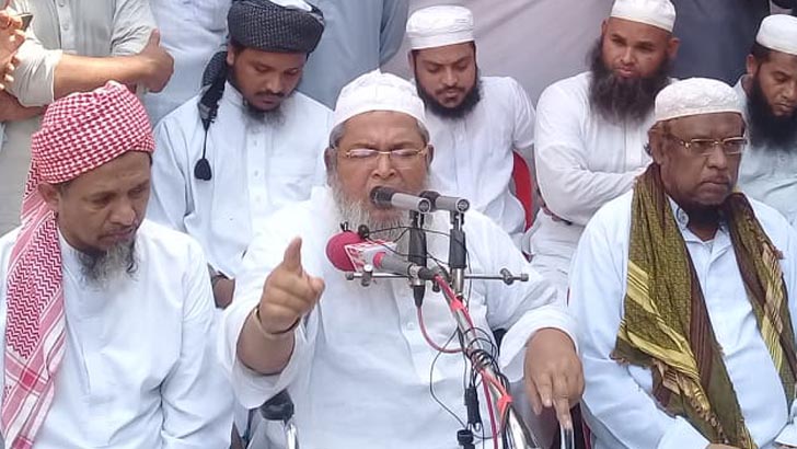 শীর্ষ ওলামায়ে কেরামসহ গ্রেফতারকৃত হেফাজত নেতাকর্মীদের মুক্তির দাবি জানিয়েছেন আল্লামা বাবুনগরী