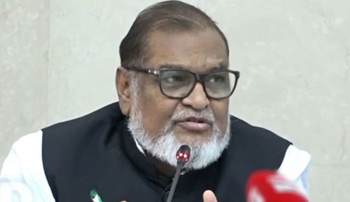 টিকা ছাড়া চলাফেরায় শাস্তি : বক্তব্য প্রত্যাহার মন্ত্রীর