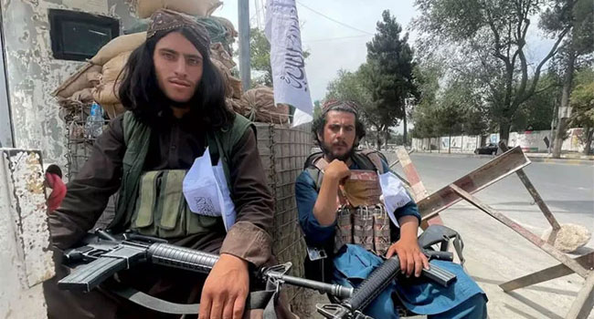 আমেরিকানদের ফেরাতে তালেবানের সাথে গোপন সমঝোতা করেছিল যুক্তরাষ্ট্র