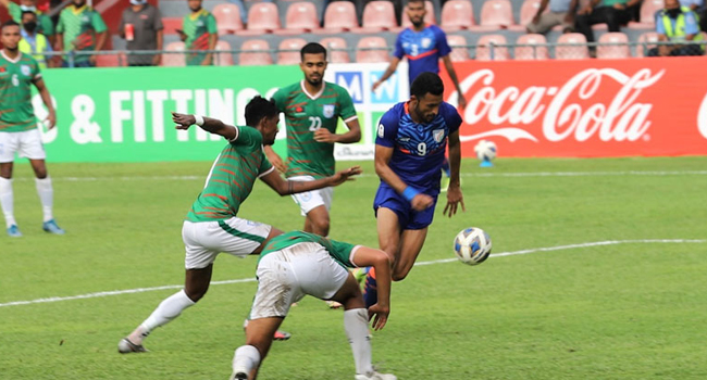 ভারতকে রুখে দিলো ১০ জনের বাংলাদেশ