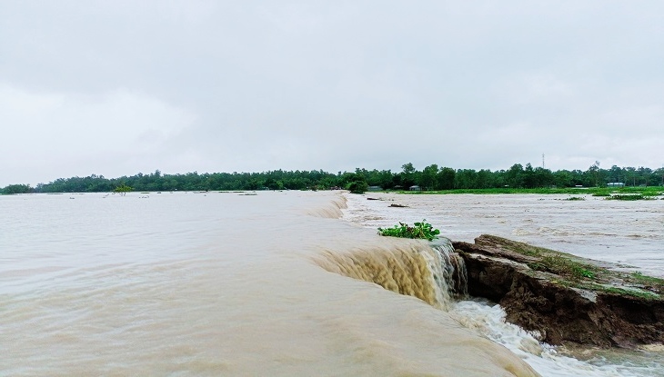রেড অ্যালার্ট জারি, বিপৎসীমার ৭০ সেন্টিমিটার ওপরে তিস্তার পানি