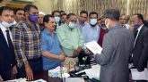খালেদা জিয়াকে বিদেশ পাঠানোর দাবিতে জেলা বিএনপির স্মারকলিপি