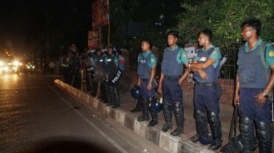 দেশজুড়ে রেড অ্যালার্ট জারি
