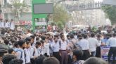 হাফ ভাড়ার দাবিতে সায়েন্সল্যাবে সড়ক অবরোধ, শিক্ষার্থীদের আল্টিমেটাম
