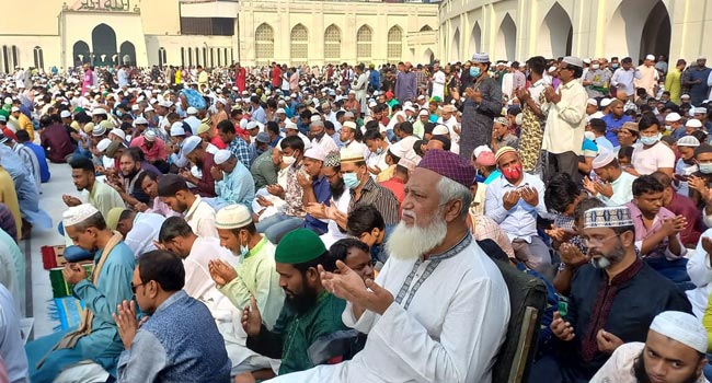খালেদা জিয়ার রোগমুক্তি কামনায় বাইতুল মোকাররমে দোয়া