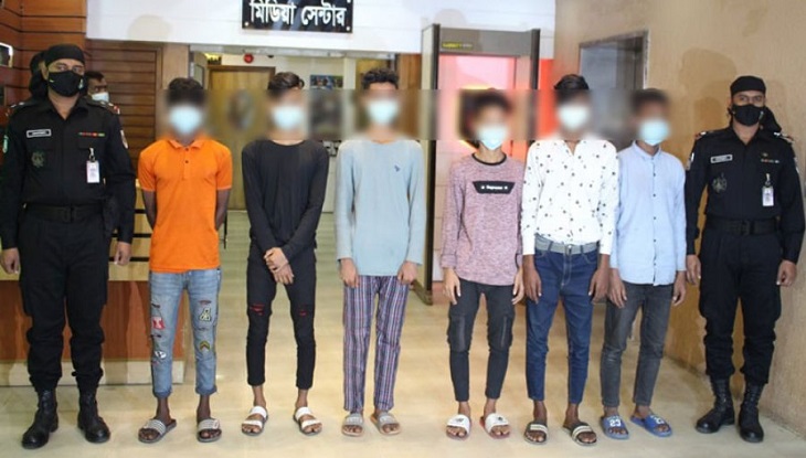 কিশোর গ্যাং ‘ভাইব্বা ল কিং’ গ্রুপের ৯ জন গ্রেফতার