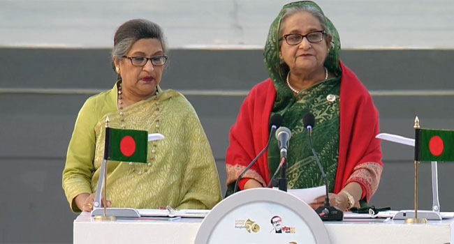 দেশবাসীকে শপথ পাঠ করালেন প্রধানমন্ত্রী