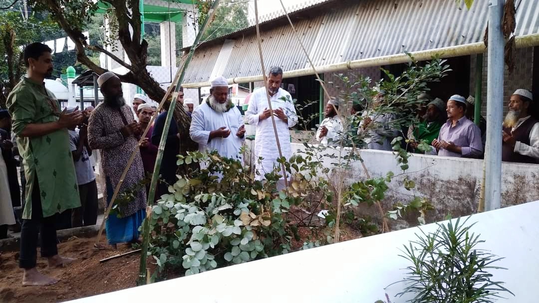 বিএনপি নেতা আলোর মাতা’র জানাজা ও দাফন সম্পন্ন