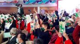 উৎসব ছাড়াই শিশুদের হাতে নতুন বই