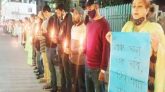 ভিসির পদত্যাগের দাবিতে শাবি’র সাবেক শিক্ষার্থীদের মানববন্ধন