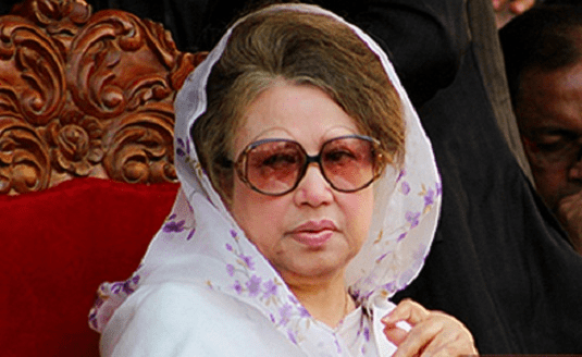 দুপুরে করোনার বুস্টার ডোজ নেবেন খালেদা জিয়া