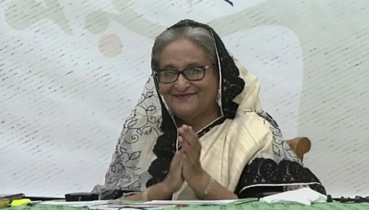 একুশে পদক দিলেন প্রধানমন্ত্রী