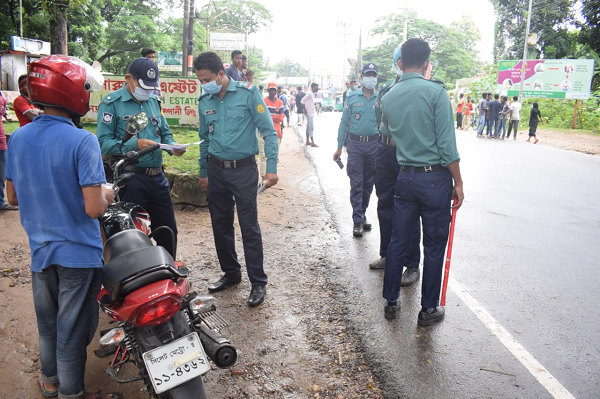 নগরীতে এসএমপি’র ট্রাফিক পক্ষ শুরু আজ