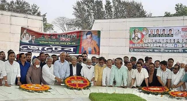 শপথ নিচ্ছি, জনগণের মধ্যে ঐক্য গড়ে গণতন্ত্র প্রতিষ্ঠা করবো : মির্জা ফখরুল