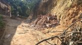 জৈন্তাপুরে চলছে অবাধে পাহাড় কাটা..!